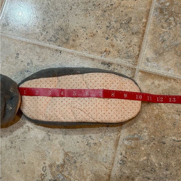 COZIES SLIPPERS (NWT) - Picture 4 of 7